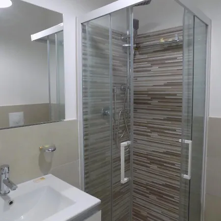 Casa Sanabria Гостьовий будинок Барі